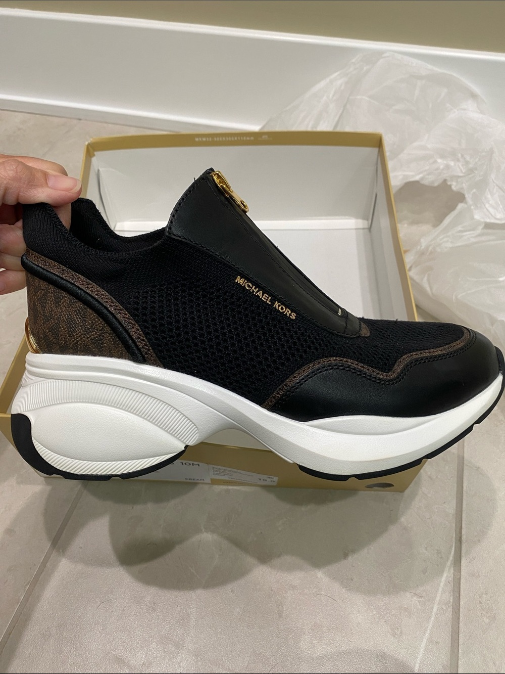 NEW in box Michael Kors Woman zip on Zuma trainer Size 10 - Picture 3 of 9